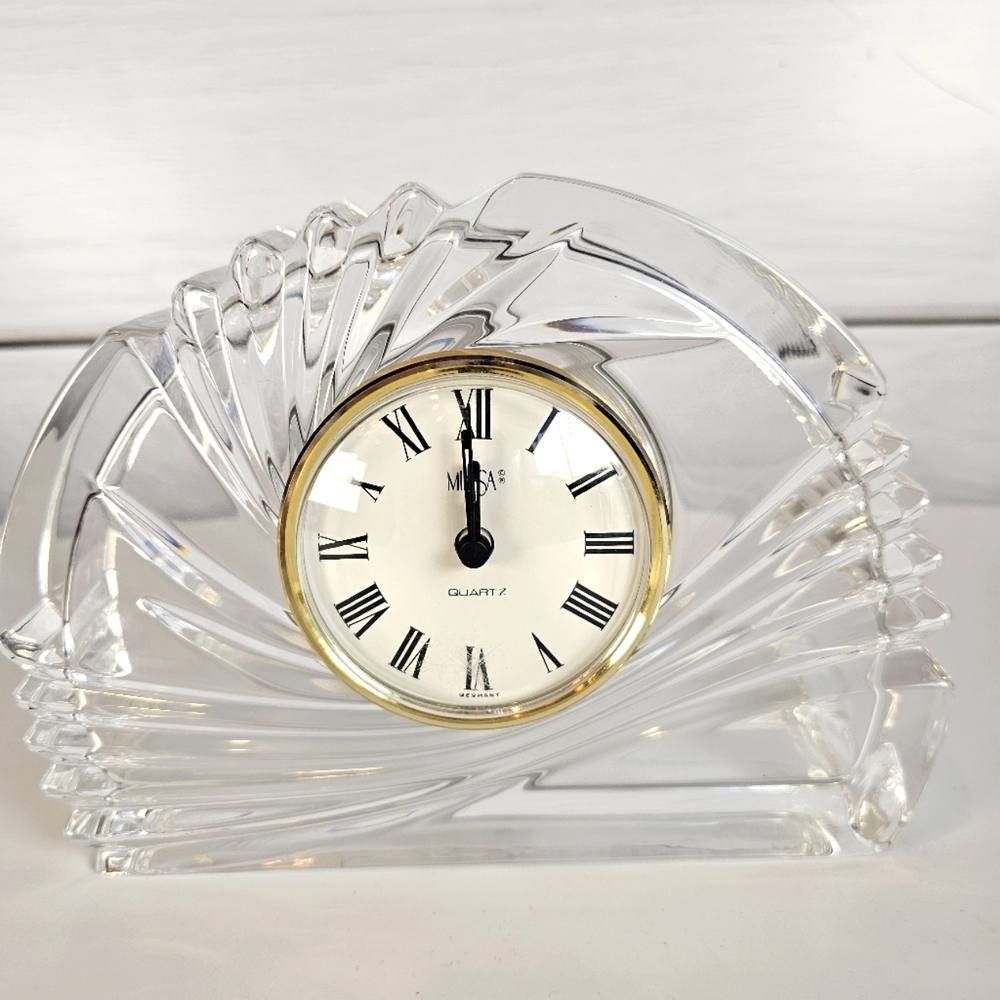 Mikasa Lead Crystal Mantel Clock-Spiral Crescent Style VTG grannycore